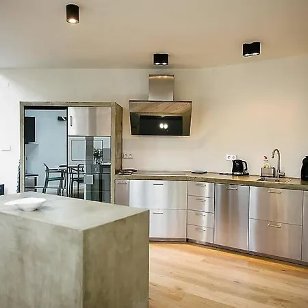 Daire Huge 3-bed Duplex W Sauna, Jacuzzi, Terrace & Ac *