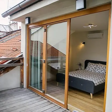 Daire Huge 3-bed Duplex W Sauna, Jacuzzi, Terrace & Ac *