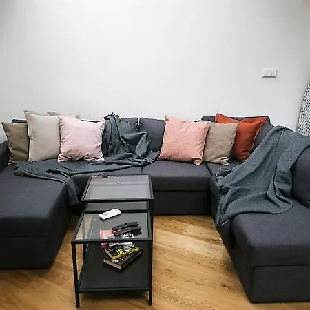 Huge 3-bed Duplex W Sauna, Jacuzzi, Terrace & Ac Daire