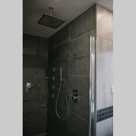 Daire Huge 3-bed Duplex W Sauna, Jacuzzi, Terrace & Ac *