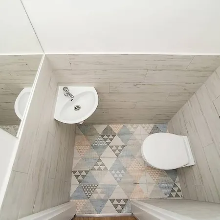 Daire Huge 3-bed Duplex W Sauna, Jacuzzi, Terrace & Ac *